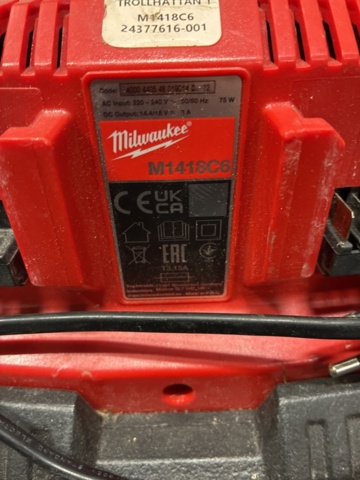 1454344-4 Multiladdare Milwaukee M1418C6