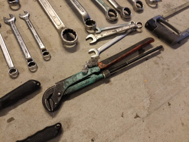 1401052-7 Hand tools