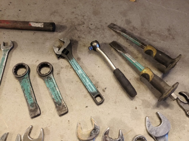 1401052-13 Hand tools