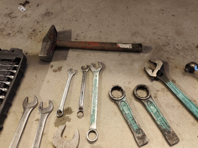 1401052-14 Hand tools