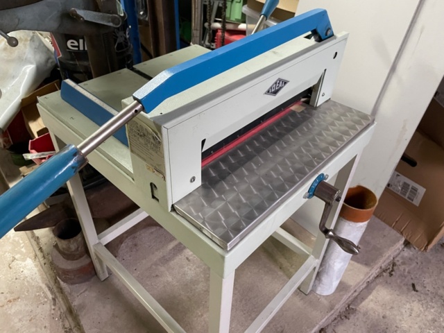 1454226-1 Ideal pappersskärare