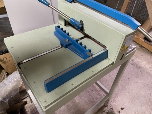 1454226-2 Ideal pappersskärare