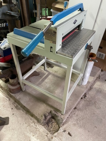 1454226-3 Ideal pappersskärare