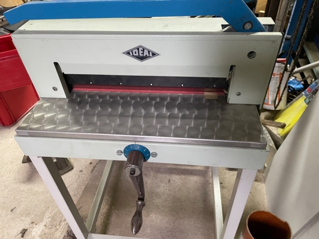 1454226-4 Ideal pappersskärare