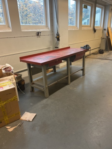 1454546-3 Arbetsbänk med skruvstycke