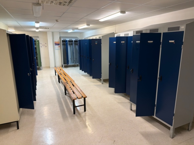 1443559-1 Omklädningsskåp, 16 st