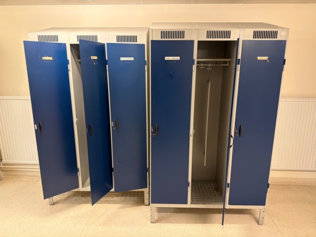 1443559-2 Omklädningsskåp, 16 st