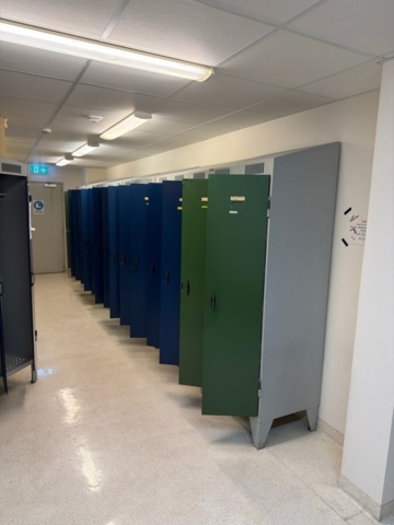 1443559-3 Omklädningsskåp, 16 st