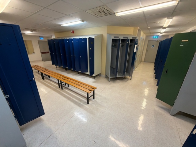 1443559-4 Omklädningsskåp, 16 st