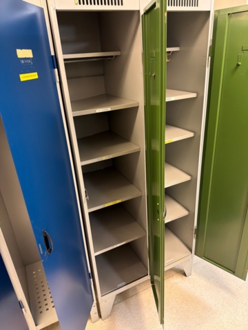 1443559-6 Omklädningsskåp, 16 st