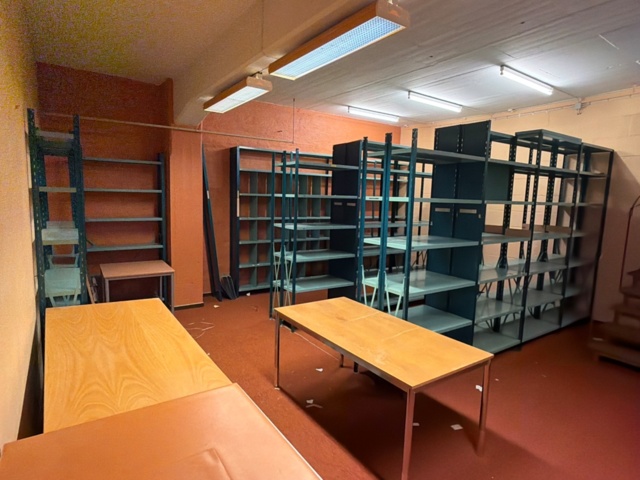 1443560-1 Plåthyllor, olika modeller, 21 sektioner