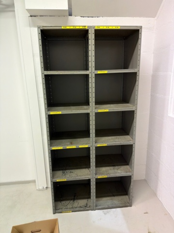 1443560-4 Plåthyllor, olika modeller, 21 sektioner