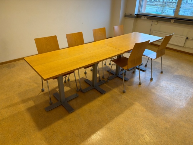 1443580-1 Bord 2 st, 8 st stolar