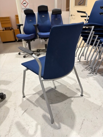 1443581-3 Staplingsbara stolar, 28 st