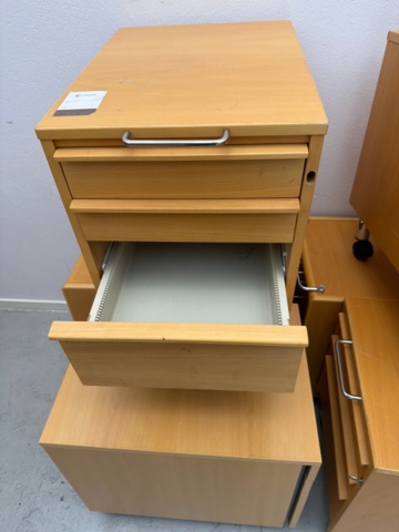 1443590-3 Hurtsar, skåp, 15 st