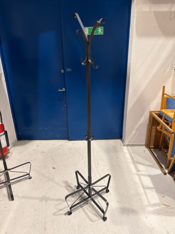 1443593-2 Klädhängare i stål, 2 st