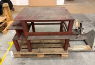 1443594 Arbetsbord i massivt stål