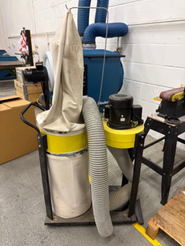 1443597-4 Belt sander with extraction and collection bag