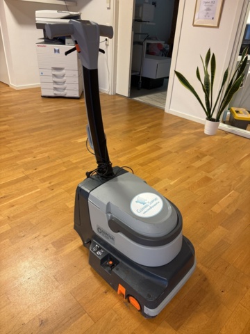 1444788-1 Nilfisk SC250 34C B – Professionell golvskurmaskin (batteridriven)