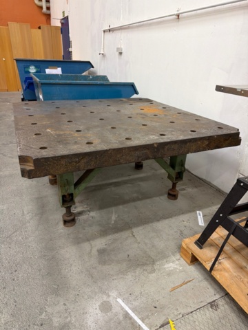 1454699-2 Svetsbord, höj och sänkbart i massivt stål, 150x150 cm