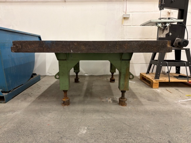 1454699-3 Svetsbord, höj och sänkbart i massivt stål, 150x150 cm