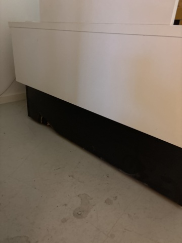 1444796-6 Butiksinredning på hjul – 3 hyllplan