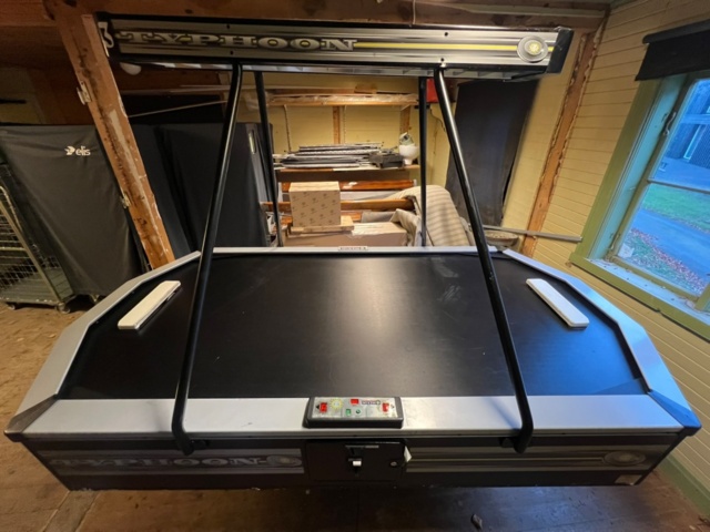 1454720-9 Airhockeyspel Typhoon