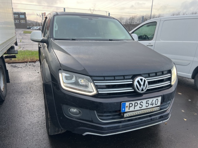1351359-5 Volkswagen Amarok DoubleCab 2.8t 2.0 BiTDI 4Motion Automatic -2015 (Repair item)