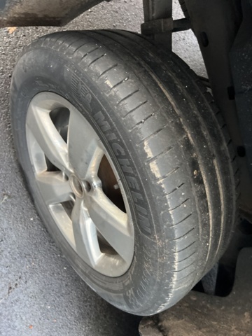 1351359-15 Volkswagen Amarok DoubleCab 2.8t 2.0 BiTDI 4Motion Automatic -2015 (Repair item)