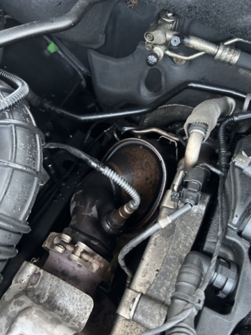 1351359-18 Volkswagen Amarok DoubleCab 2.8t 2.0 BiTDI 4Motion Automatic -2015 (Repair item)