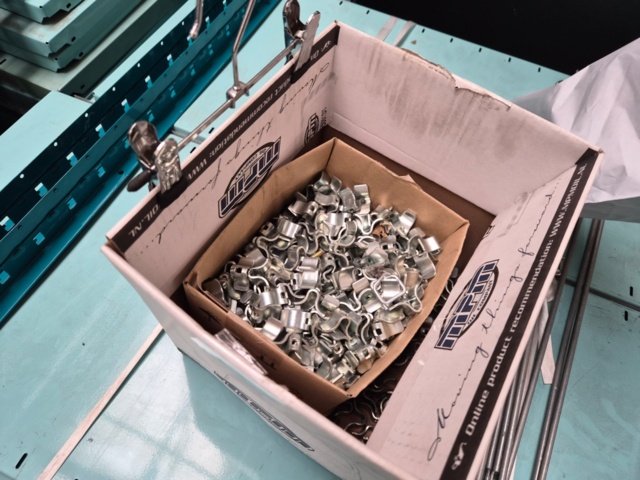 1454724-9 Hyllsystem– 100×40 cm hyllplan, 248 cm gavlar, inkl. stag