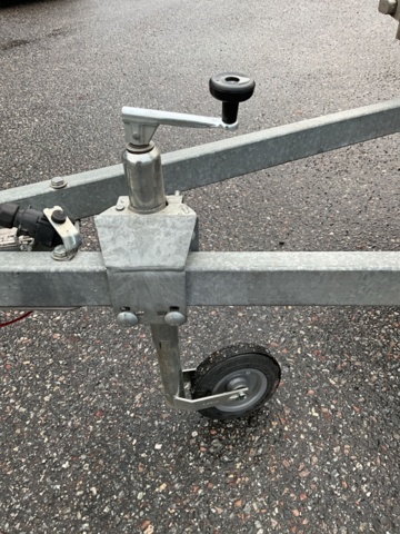 1406714-12 Brenderup lattice trailer with ramp and support legs