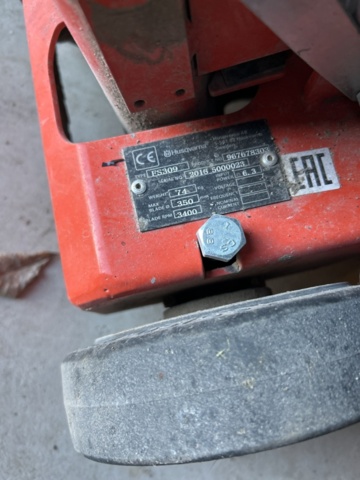 1455465-8 Bensindriven golvsåg - Husqvarna FS 309