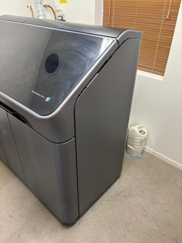 1372721-2 3D-skrivare med tillbehör – HP Jet Fusion 580 Color 3D Printer (Reparationsobjekt)