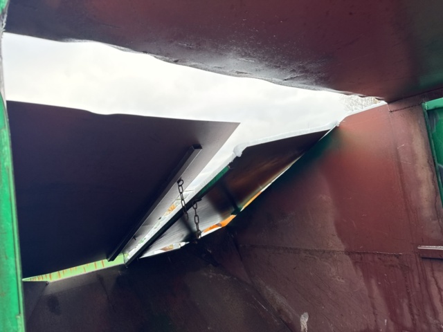 1321208-6 Sopcontainer liftdumper