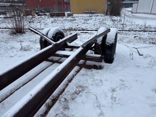 1321211-4 Båtvagn 8 m