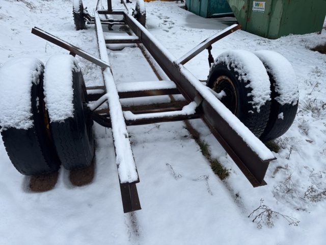 1321211-6 Båtvagn 8 m