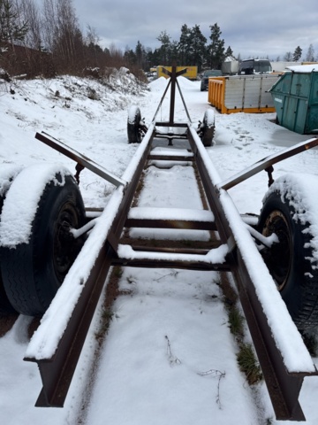 1321211-8 Båtvagn 8 m