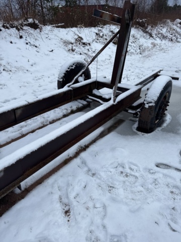 1321211-15 Båtvagn 8 m