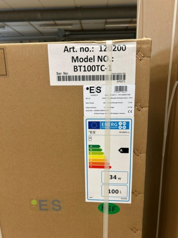 1455747-9 12kW luft/vatten värmepump från Energy Save med varmvattentank, rostfri buffertank K62