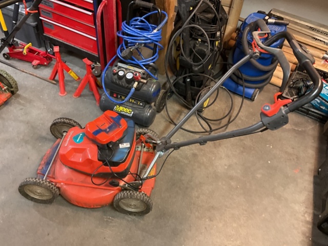 1406722-1 Huskvarna Batteridriven klippare LB448