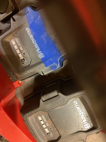 1406722-7 Huskvarna Batteridriven klippare LB448