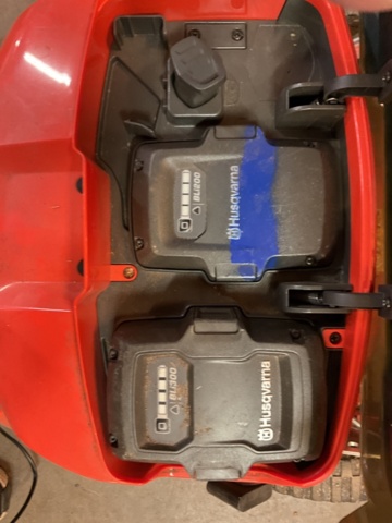 1406722-8 Huskvarna Batteridriven klippare LB448