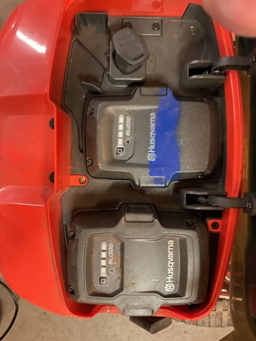 1406722-9 Huskvarna Batteridriven klippare LB448