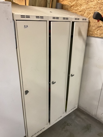 1406728-1 3 st. Omklädningsskåp