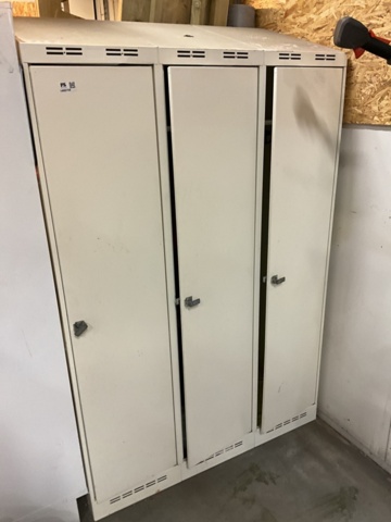 1406728-2 3 st. Omklädningsskåp