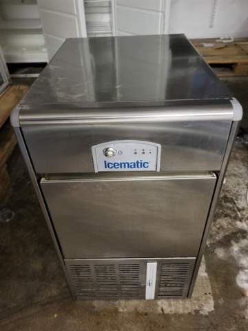 1455765-5 Icematic E25 A IX – Ice machine, (serviced)