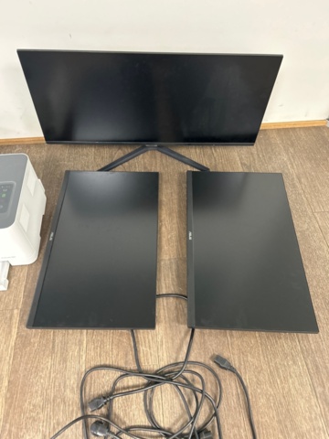 1442422-2 Dataskärmar 3st, skrivare Hp 150 nw