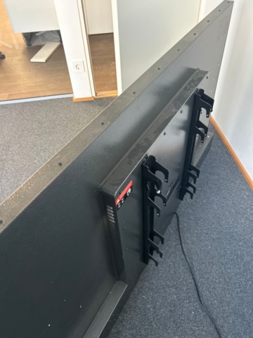 1442424-2 Utomhus Tv Sylvox med stativ och fjärrkontroll