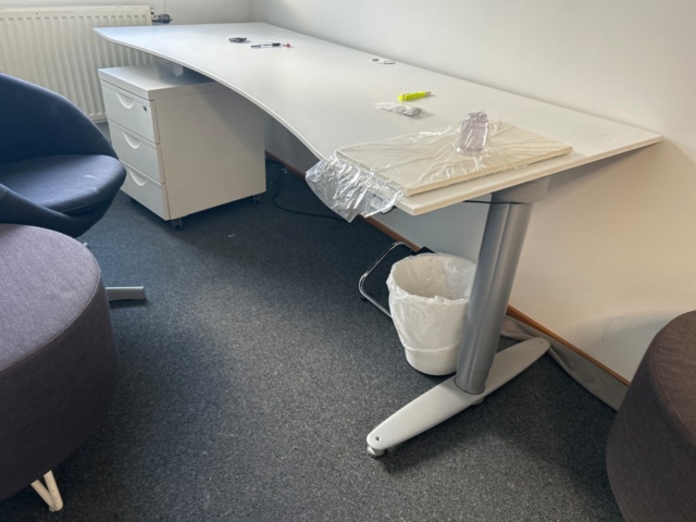 1442425-3 Kontorsinredning